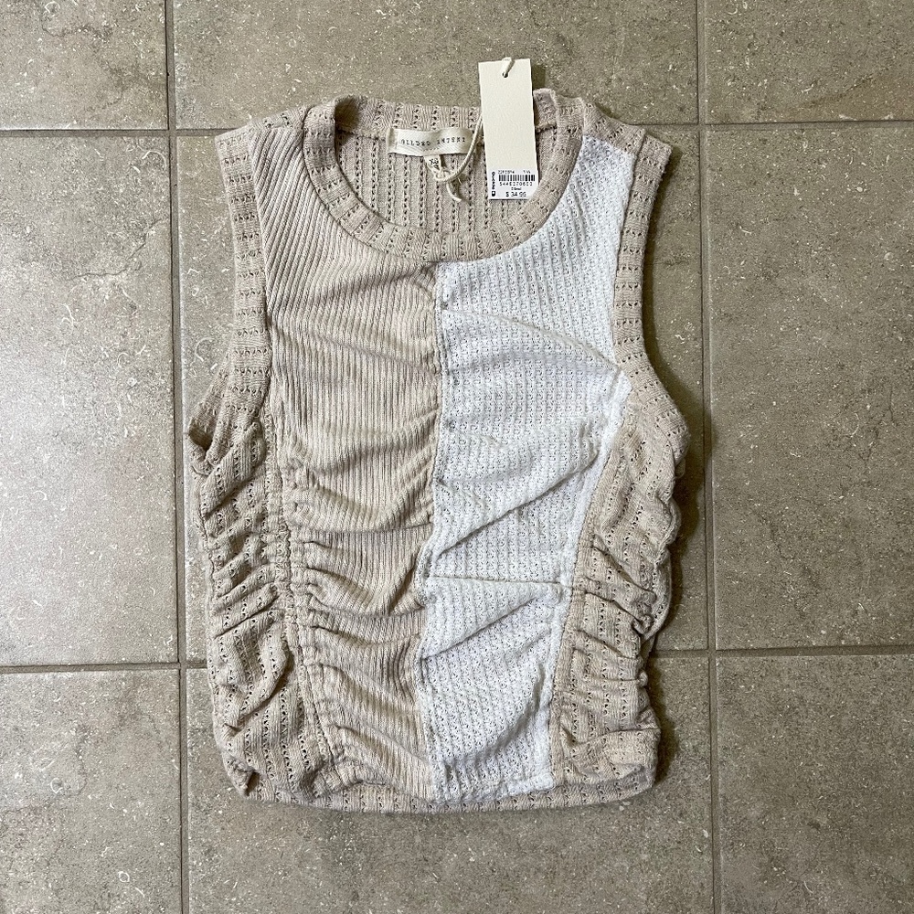Buckle Beige and White Top NWT